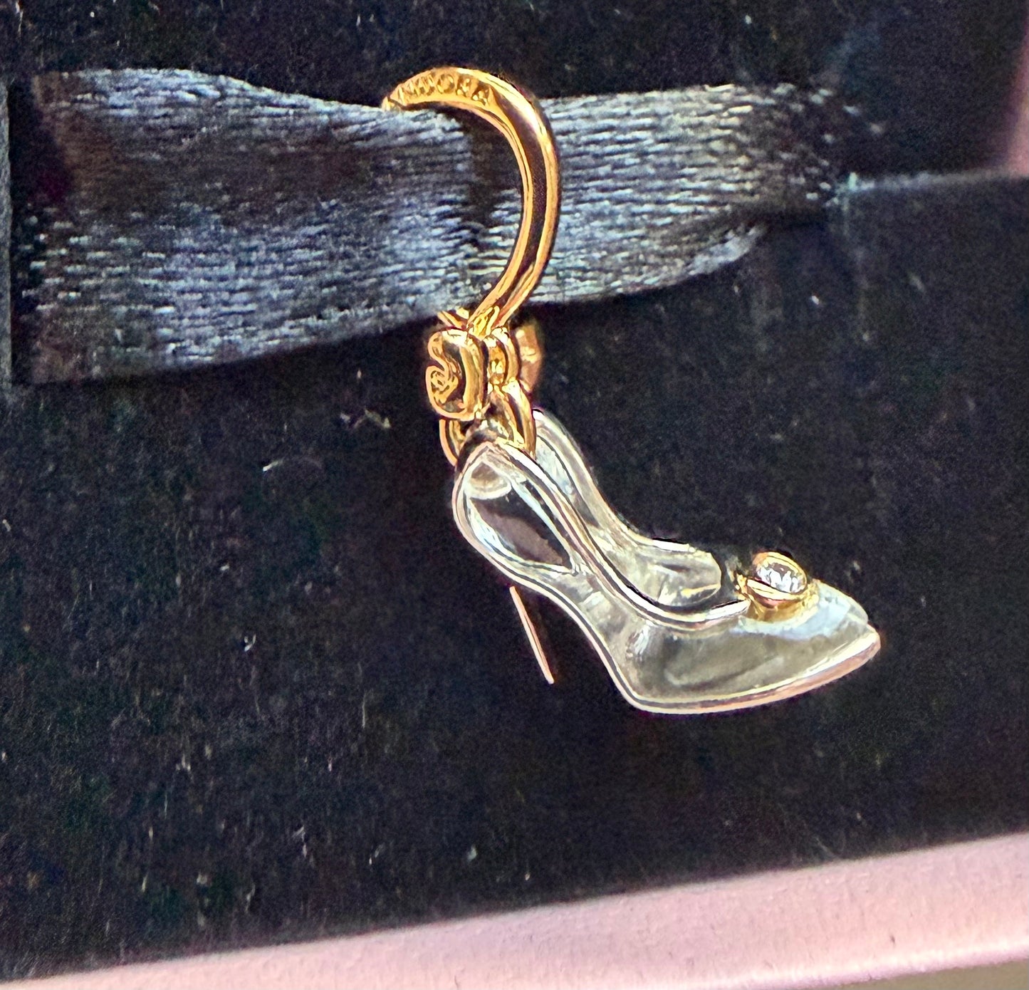 Disney Parks Cinderella Glass Slipper Pandora Charm-14kt Gold and Lab Grown Diamond