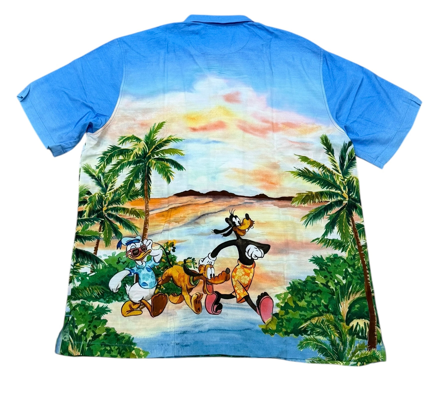 Disney Parks Mickey & Friends Scene Tommy Bahama Button Shirt Large