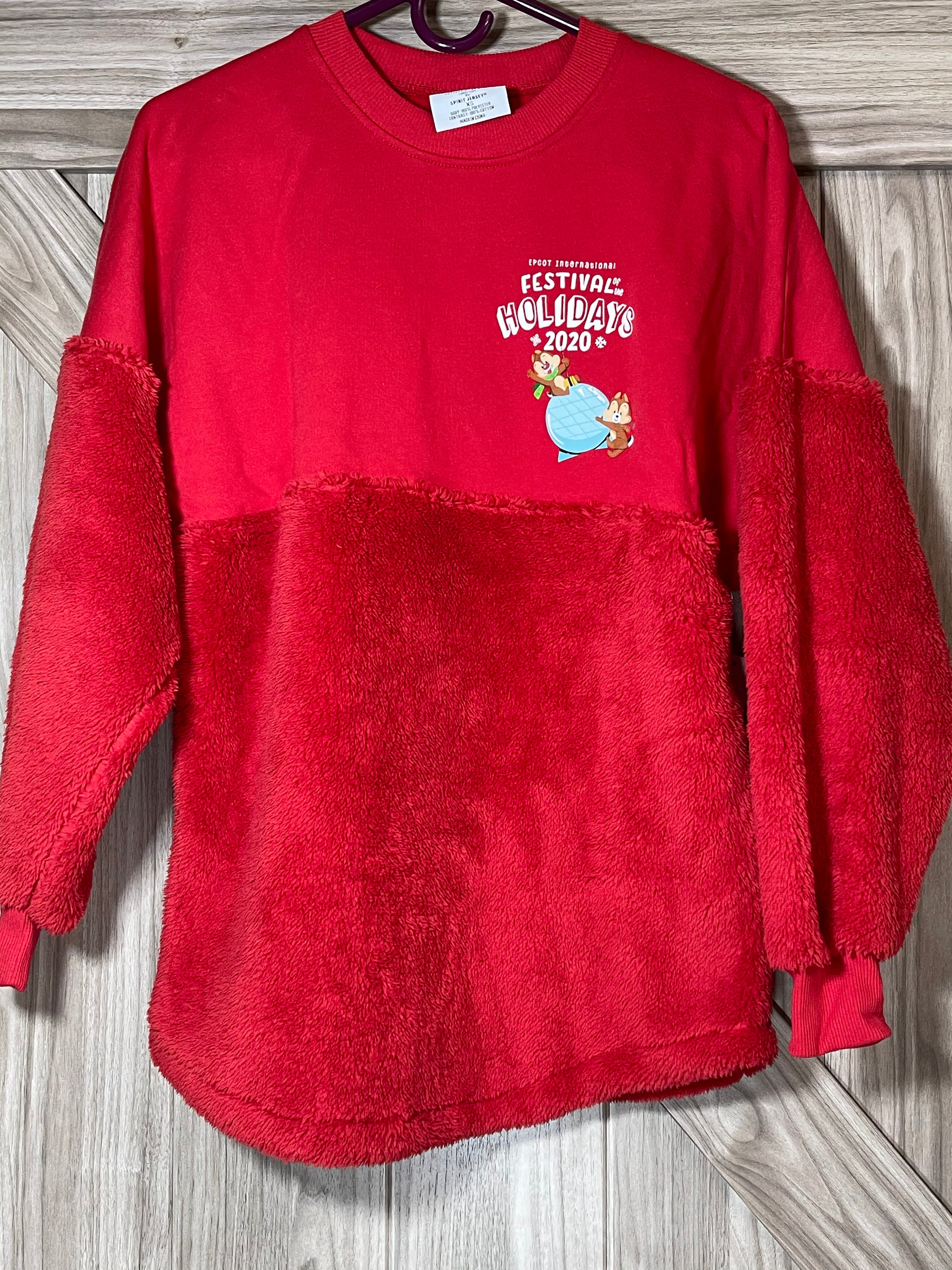 Disney Epcot Festival of Holidays 2020 Chip and Dale Sherpa Spirit