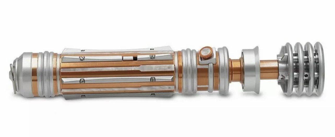 Leia Organa shops LIGHTSABER Hilt – Star Wars: Galaxy's Edge