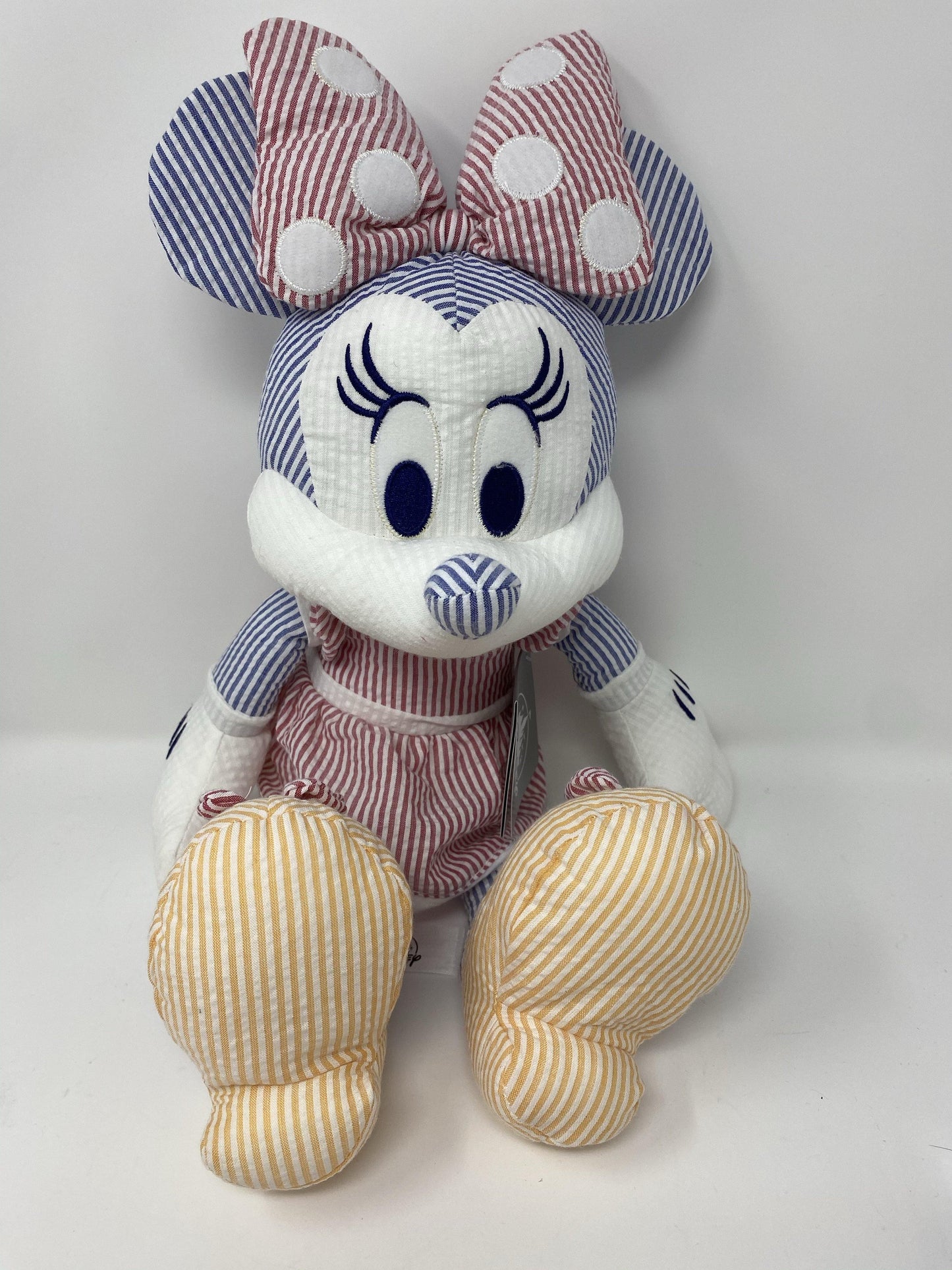 Minnie Mouse Seersucker Plush – Medium – 20'' - World of Treasures