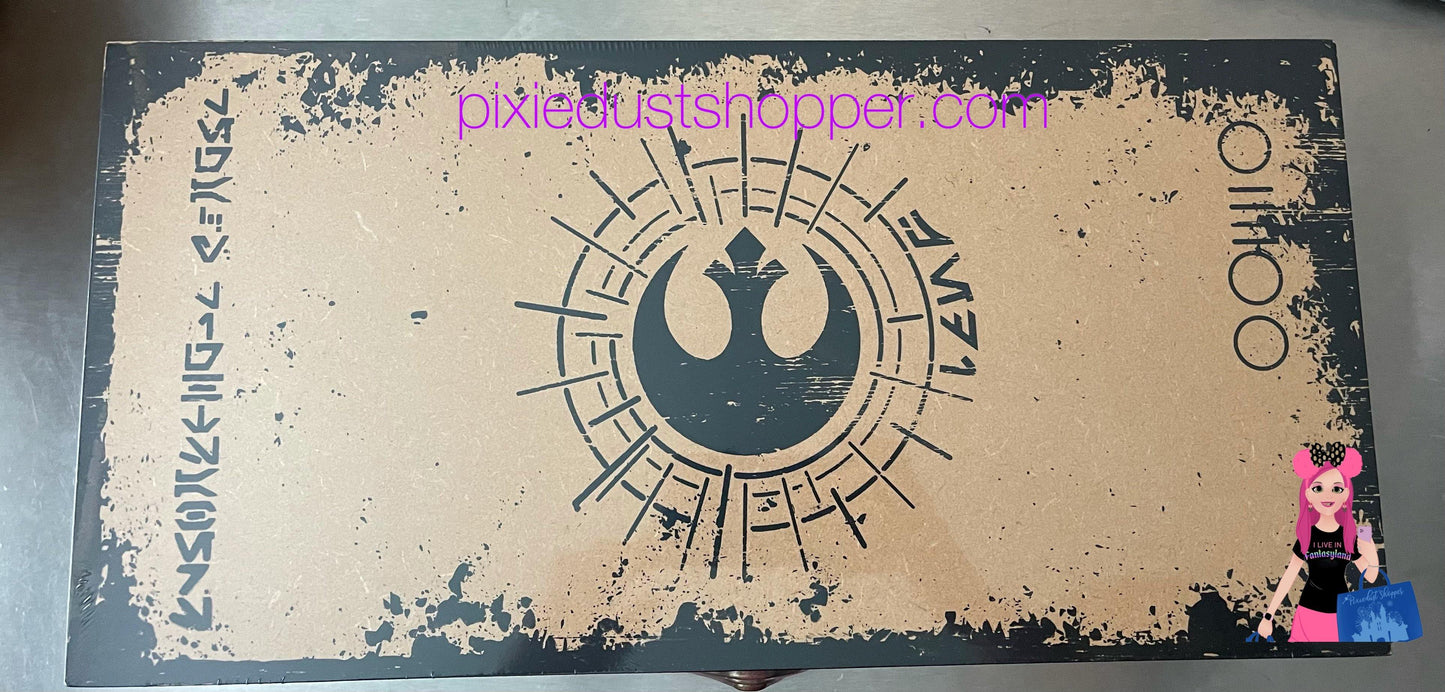 Disney Star Wars Galaxy’s Edge Leia Organa and Reforged Skywalker Legacy Lightsaber Hilt LE 3000 - World of Treasures