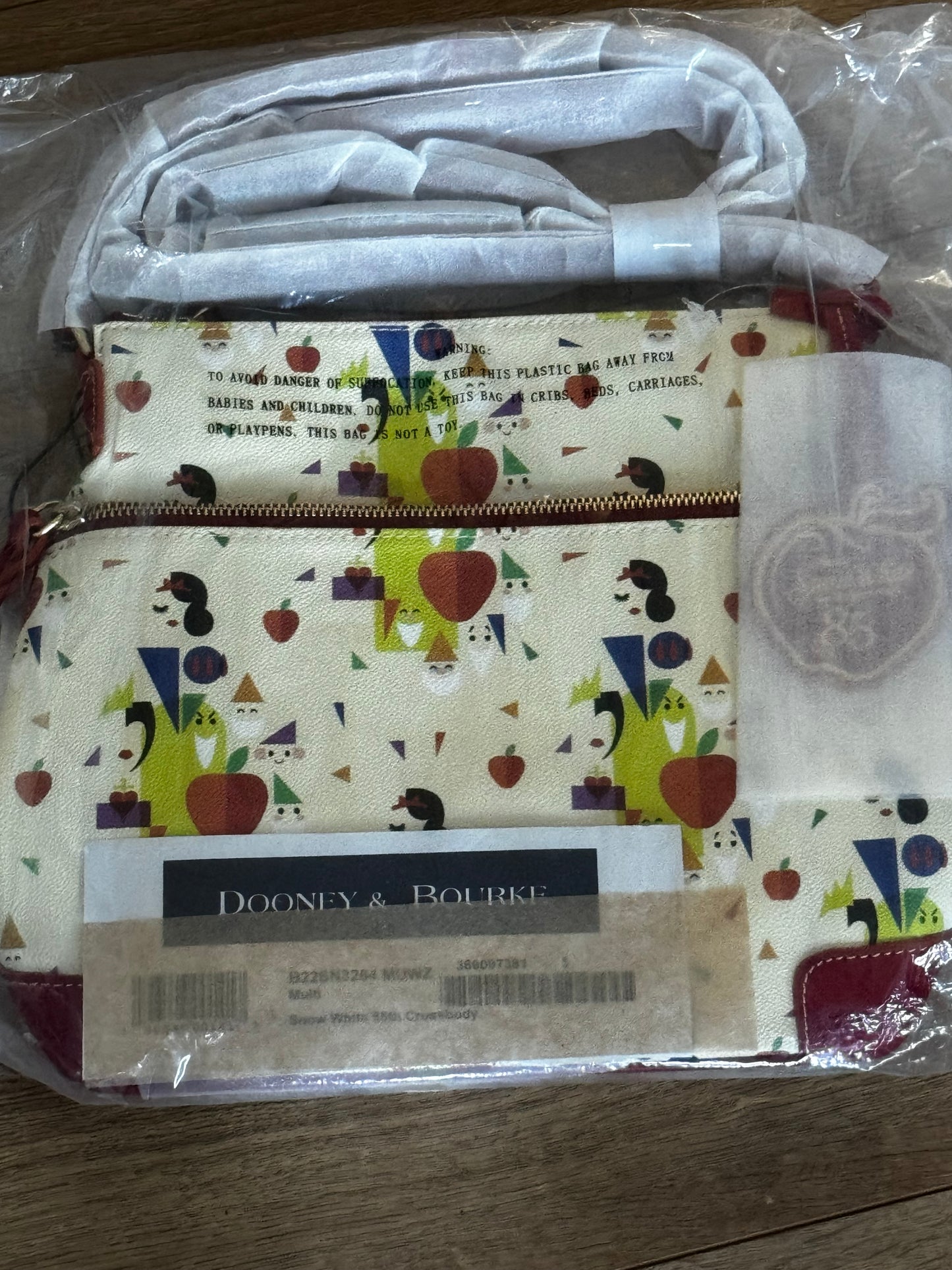 Disney Snow White & Seven Dwarfs Dooney & Bourke Crossbody Purse