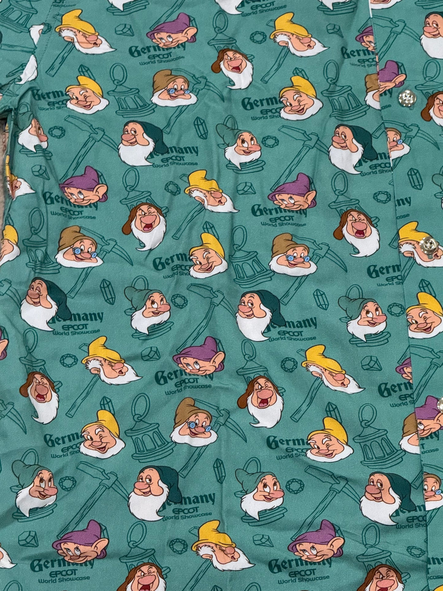 Disney Epcot Germany Snow White 7 Dwarves Woven Button Shirt