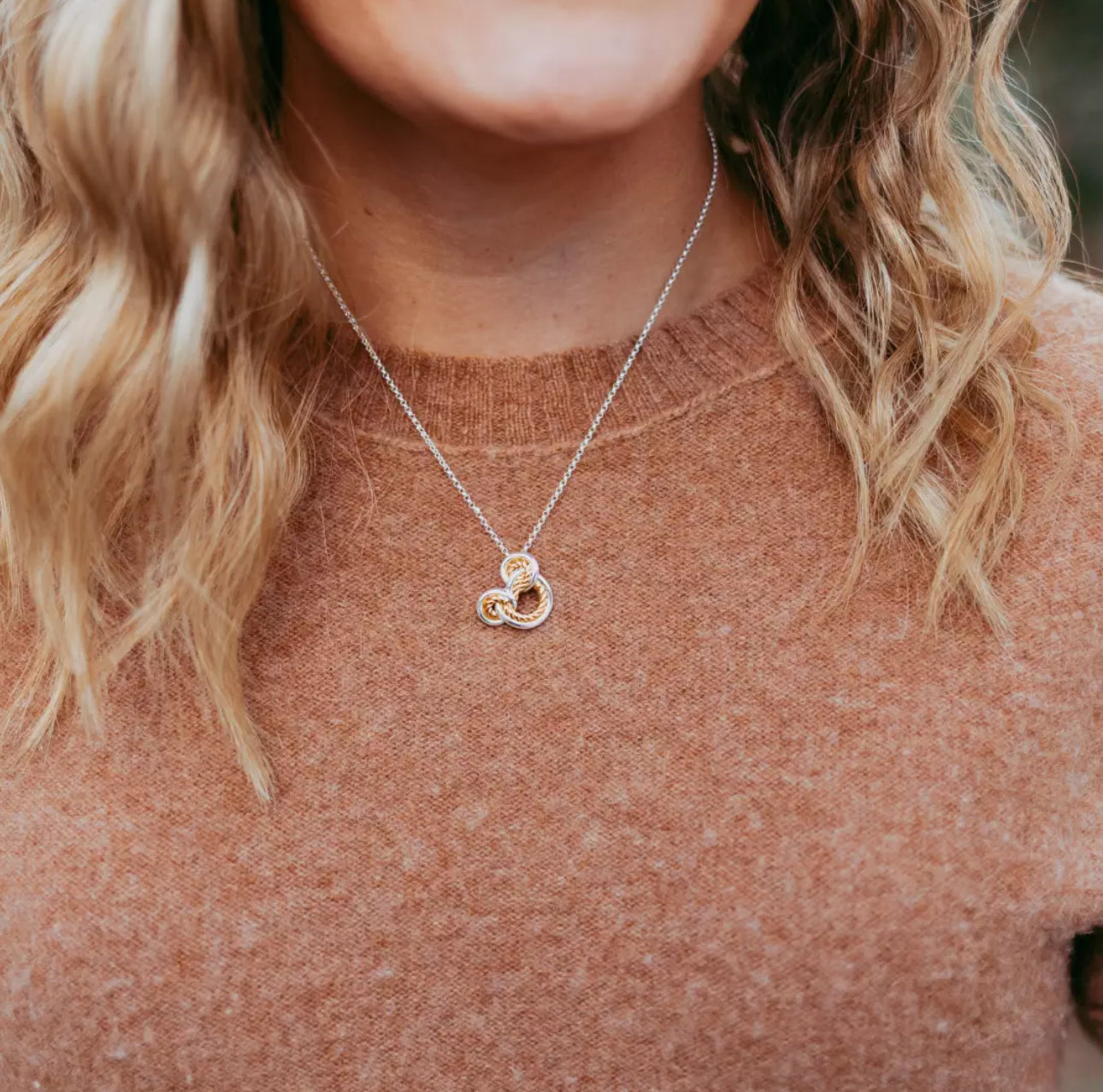 Disney Mickey Icon Rope Rebecca Hook Necklace – World of