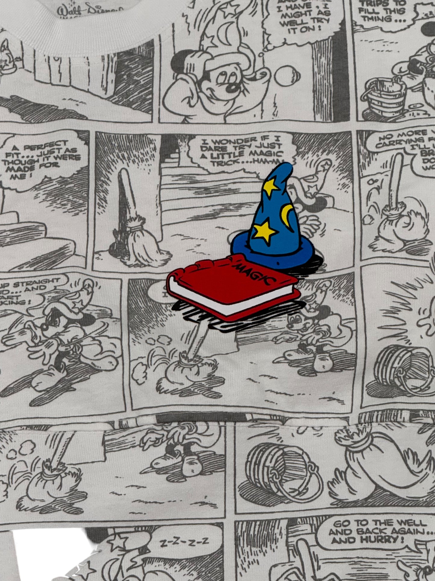 Walt Disney Imagineering Sorcerer Apprentice Mickey Spirit Jersey Medium