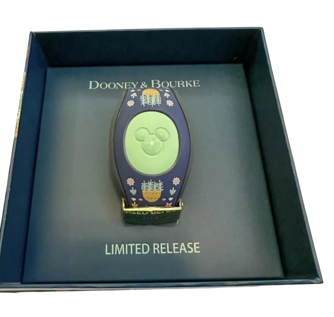 Disney Emperor’s New Groove Kuzco Dooney & Bourke Magicband 2 2022