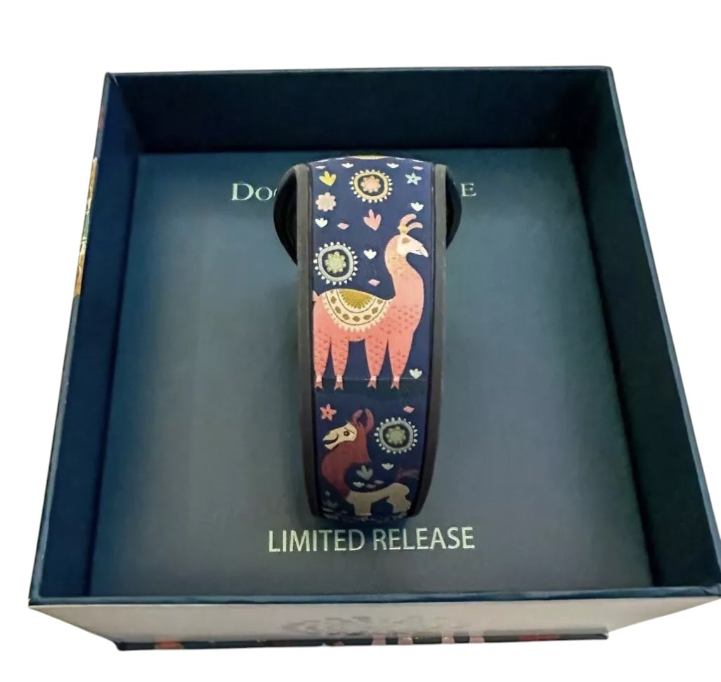 Disney Emperor’s New Groove Kuzco Dooney & Bourke Magicband 2 2022