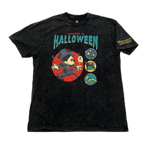 Disney Vacation Club Member Mickey “Welcome to Halloween” Shirt Small