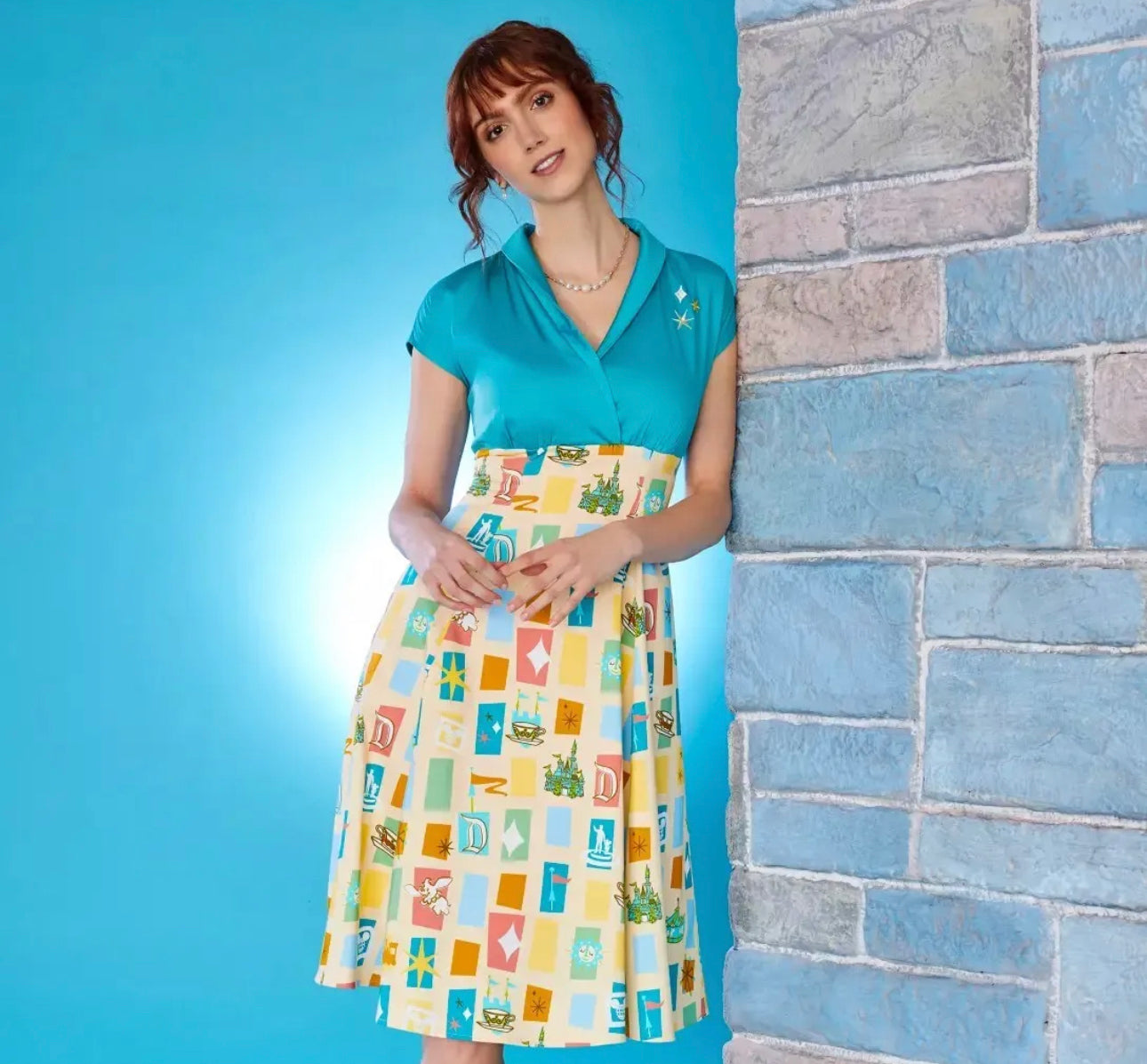 Disneyland Fantasyland Castle, Partners Retro Dress Shop