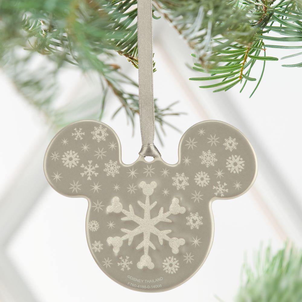 Mickey Icon Ornament – Snowflake - World of Treasures