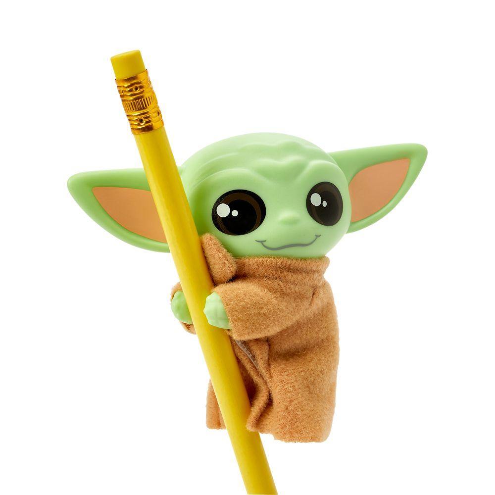 Disney Star Wars: The Mandalorian The Child Baby Yoda Character Clip - World of Treasures