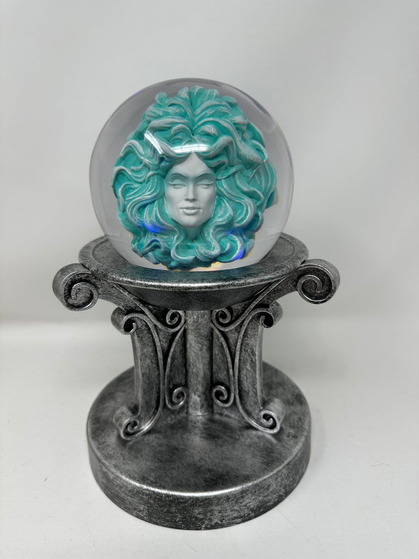 Disney The Haunted Mansion Madame Leota Lamp