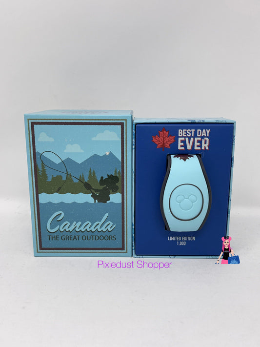 Disney EPCOT Canada World Showcase Mickey/Pluto MagicBand-LE 1000 - World of Treasures