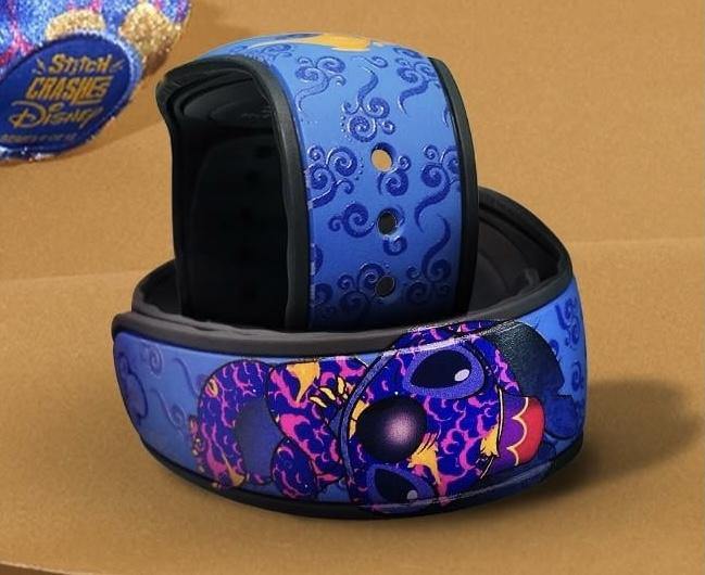 Disney Stitch Crashes Magicband Aladdin - World of Treasures