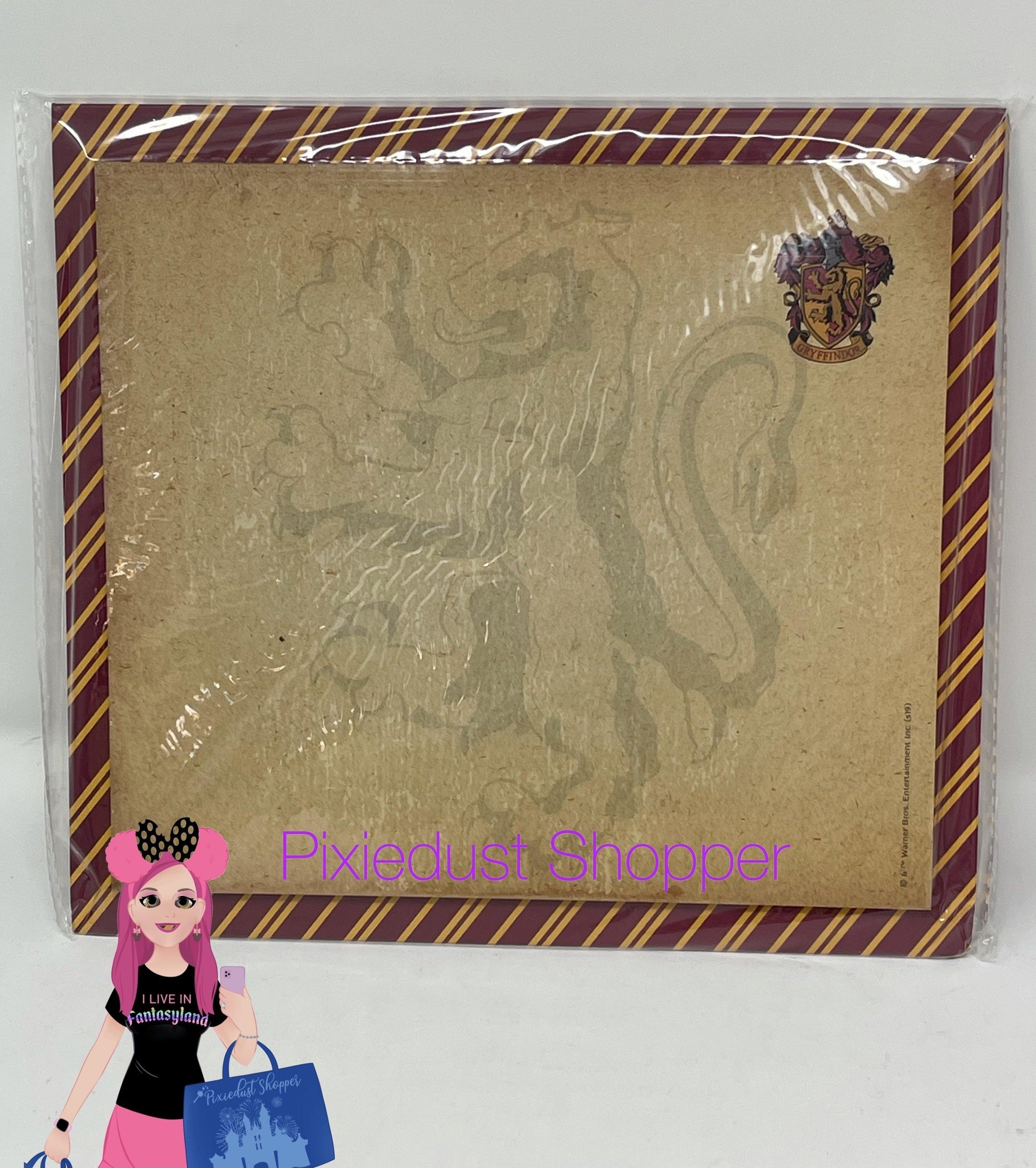 Universal Studios Harry Potter - Hogwarts, Hufflepuff, or Gryffindor Deskpad - World of Treasures