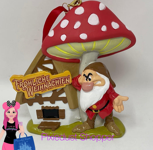 Disney Epcot Germany World Showcase Frohliche Weihnachten Grumpy Ornament - World of Treasures