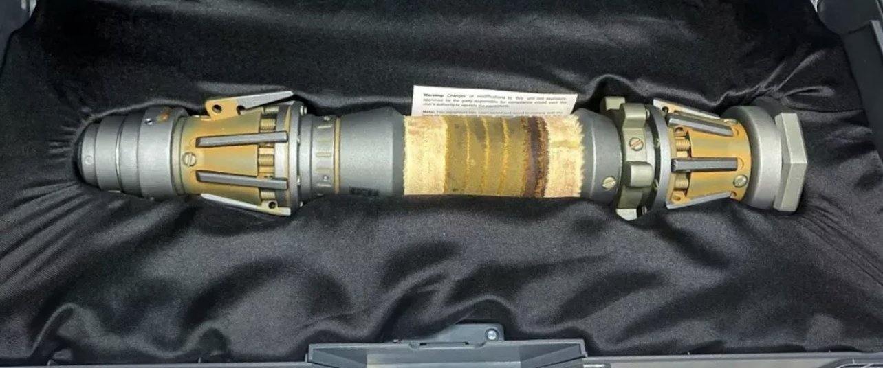 Disney Star Wars Galaxy’s Edge Rey Skywalker Legacy Lightsaber Hilt 2021 - World of Treasures